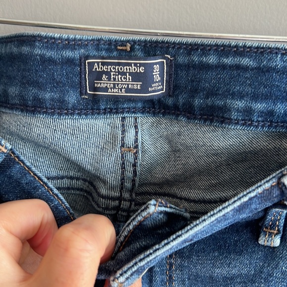 Abercrombie & Fitch  harper low rise ankle jeans great condition no flaws - Picture 6 of 11